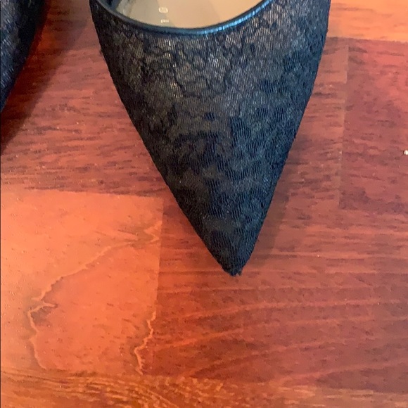 Black Ferragamo lace tie pumps - Picture 2 of 4